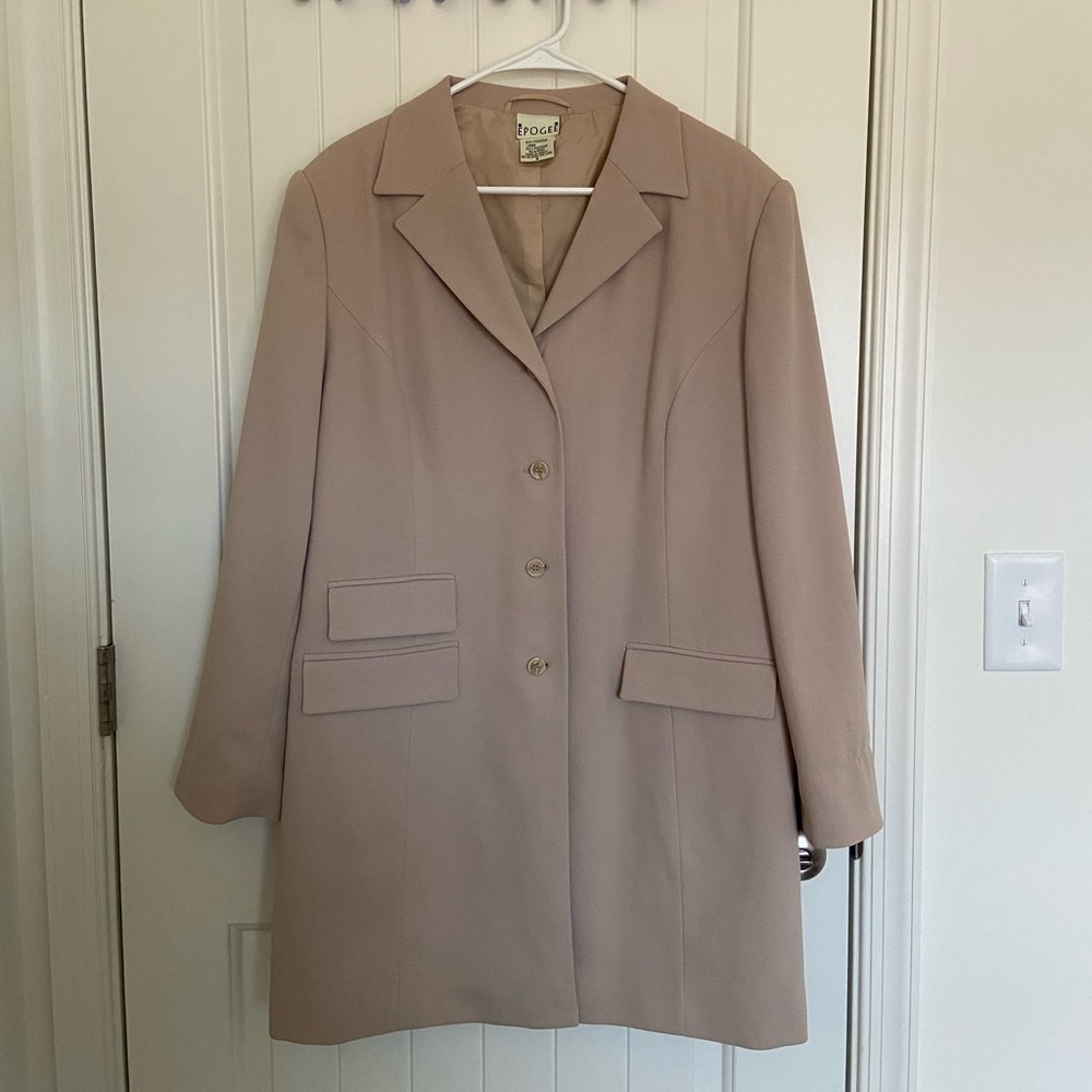 Vintage Epogee women’s tan button front collared lined trench coat size 16